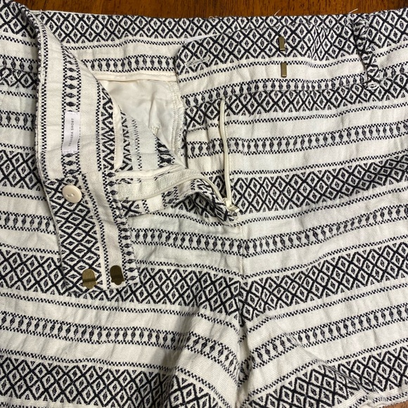 Ann Taylor loft, The Riviera shorts. Size 10 - Picture 2 of 15